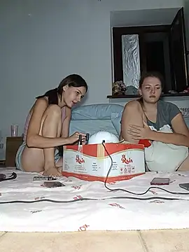 ella_maya 现场XXX聊天