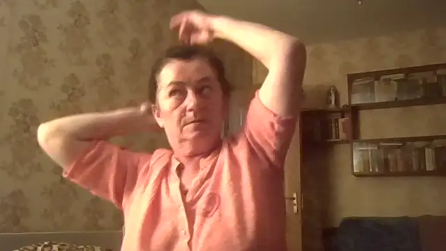 GypsiQueen2's Webcam Show