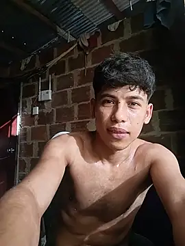 Andres123cv Adlı Modelin Canlı XXX Sohbeti