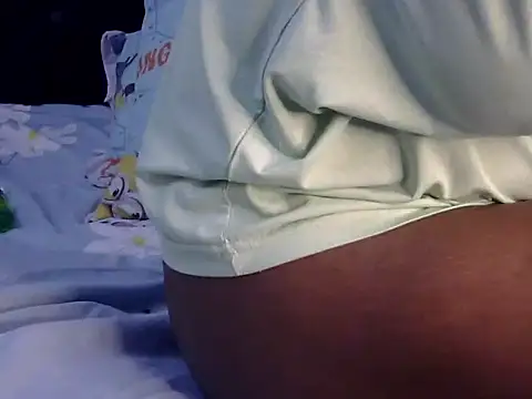 Aura_wild1 élő XXX-chatje