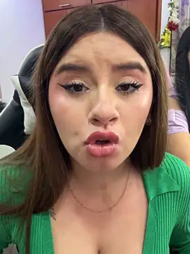 SaraBraun_'s Live XXX Chat