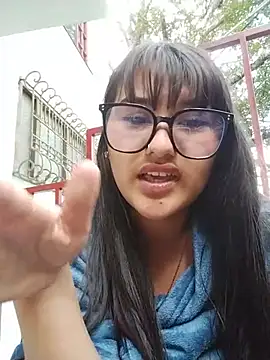 Emily-7 Chat XXX live