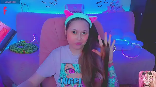 Lolisuccub Chat XXX in diretta