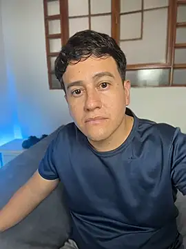 Show modela oliver_price1 na web-kameri
