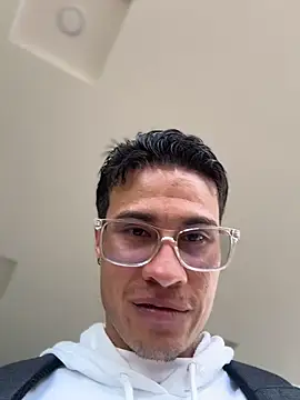 Chat XXX ao vivo de TavoHot_
