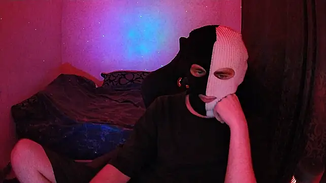ZXCENSORED-のライブXXXチャット