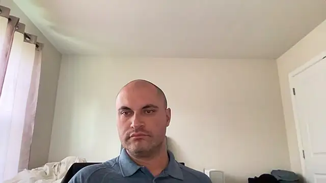 SluggishChase99 webkamerás műsora