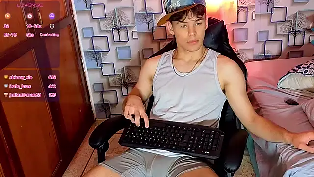 LoganSteel_ XXX чат на живо