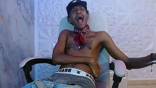 XXX chat uživo modela ManSant