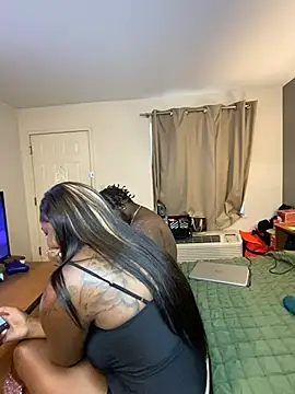 Tattedupdek Webcam Show