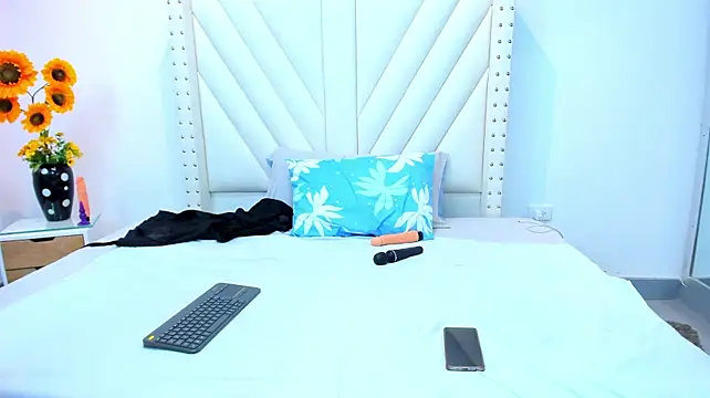 Paulynavera live XXX chat