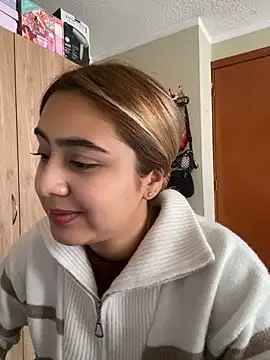 Živý XXX chat Miabonnett_