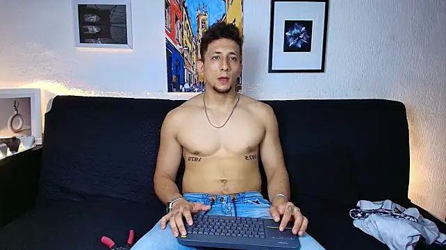 Chat XXX en directo de SR_EMILIOCUM