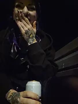แชท XXX สดของ Purple_Coffin666