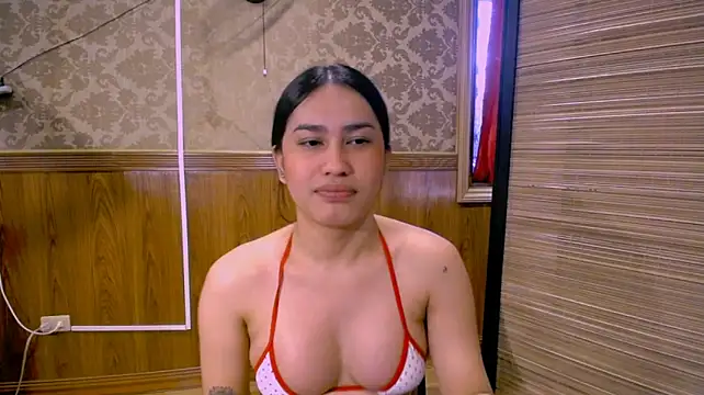 solana_elowen Show in webcam