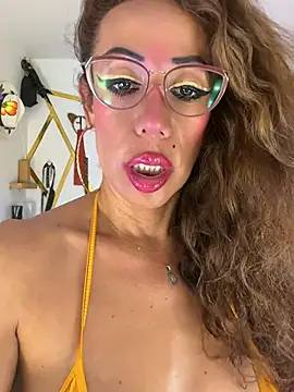 Živý XXX chat YOURSDEBORA
