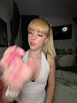 NastiLuv's Live XXX Chat