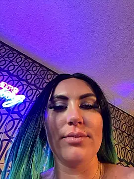 lovely_beast Show in webcam