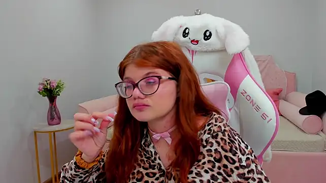 ChloeHalses লাইভ XXX চ্যাট