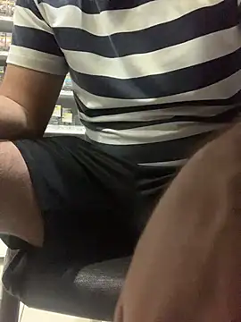 bigdickguy21cm Obrolan Langsung XXX