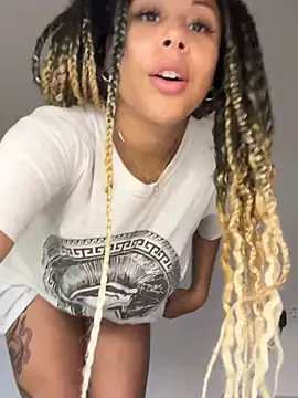دردشة HaileyDiana الجنسية المباشرة
