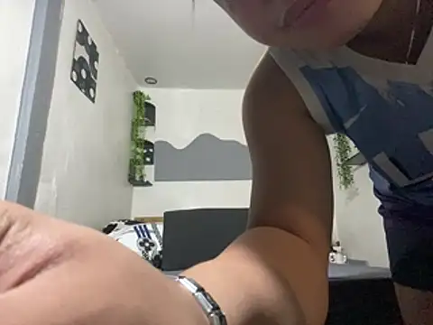 urasianrey Chat XXX in diretta