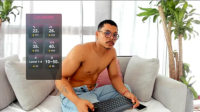 Nico_Rios1's Live XXX Chat