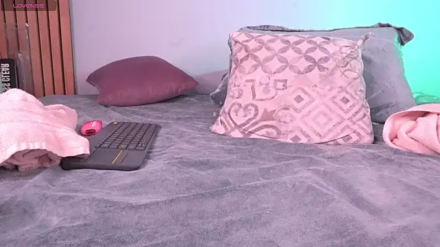 mia-reeves' Live XXX Chat