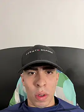 michaell_twinkk Adlı Modelin Web Kamerası Şovu