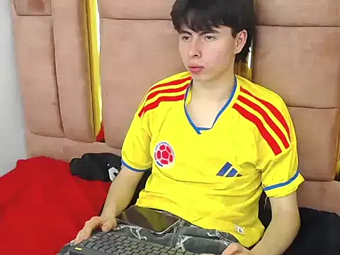 دردشة MICHAEL_HONEY الجنسية المباشرة