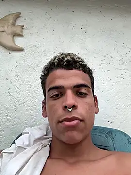 PrincesLeo Adlı Modelin Canlı XXX Sohbeti