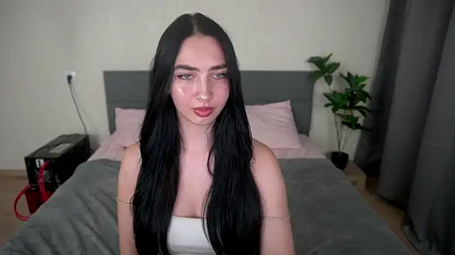 WildKittenX_'s Live XXX Chat
