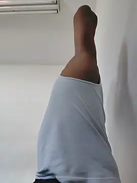 Jesuslopez2299 Show in webcam