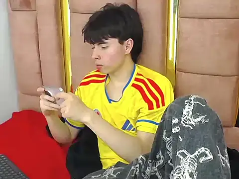 MICHAEL_HONEY লাইভ XXX চ্যাট