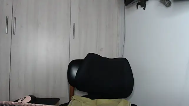 Chat XXX en directo de khawit_1