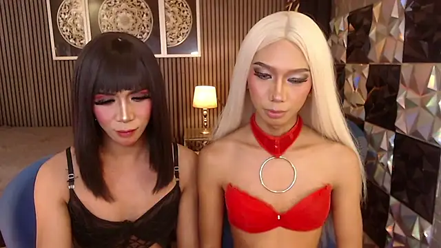 AudreyMilesTrans 即時 XXX 聊天