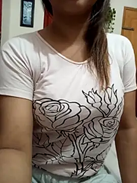 Tanha18n Live XXX chat