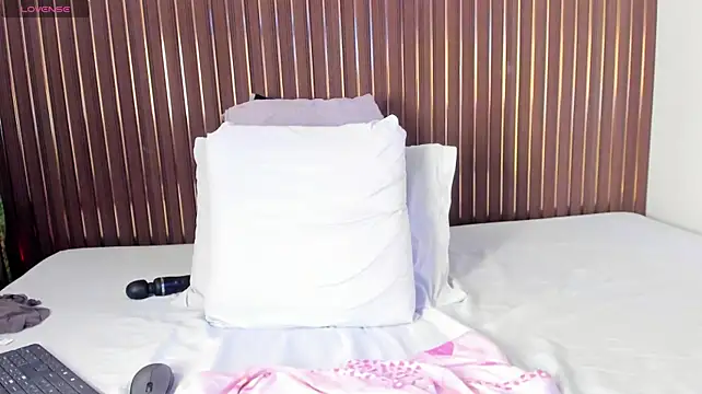 دردشة mia_pineda الجنسية المباشرة