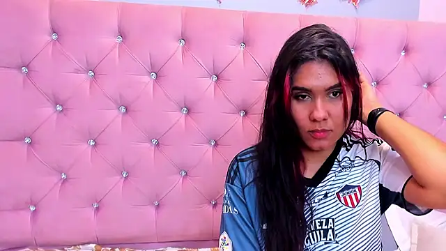 Alis_Latifa Adlı Modelin Canlı XXX Sohbeti