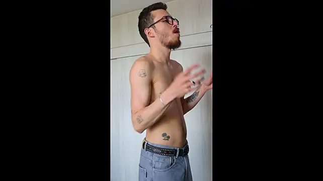 J-Moo Webcam-Show