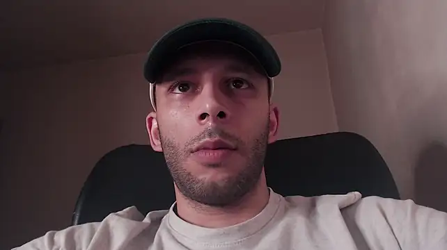 Chat XXX Live henryaxe