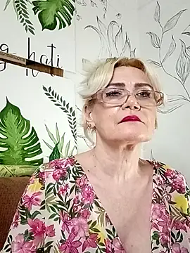 Catty_Lady Chat XXX in diretta
