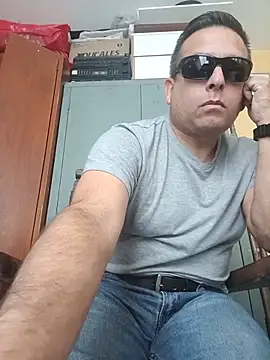 chicoguapo8's Webcam Show