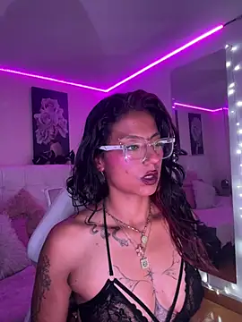 SamathaMay Adlı Modelin Canlı XXX Sohbeti