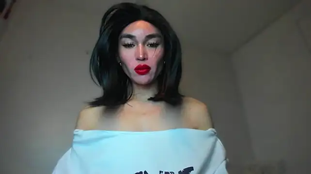Онлайн чат XXX MistressNextDoor_
