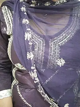 Mahiraa-Khan Webcam Show
