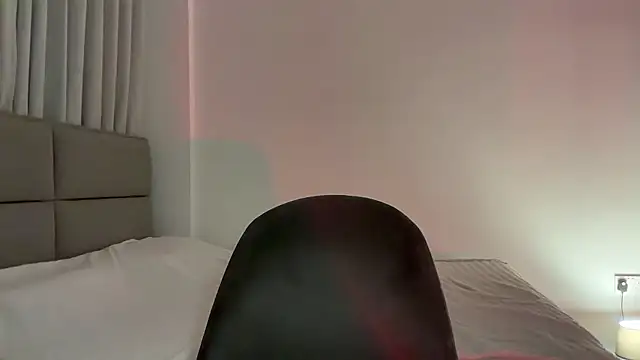 Онлайн чат XXX Tira_misu