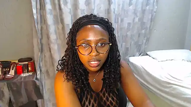 CocoBlazerx76 Chat XXX live