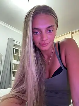 IndiaHughesUkx XXX чат на живо