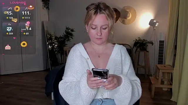 Lazy_Ladyn Live XXX chat